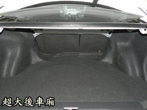 Toyota 豐田  Altis Z 白 照片9