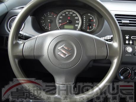 2007 Suzuki 鈴木 Swift 照片5