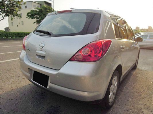 2010 日產 TIIDA一手車 照片6