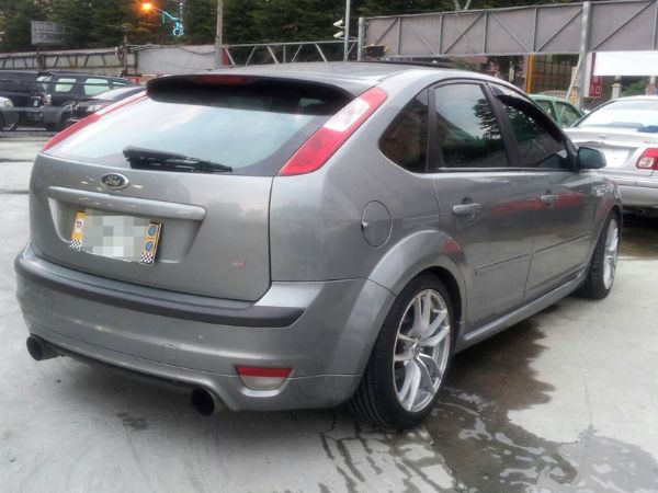 05年Ford Focus 原廠手排 照片2