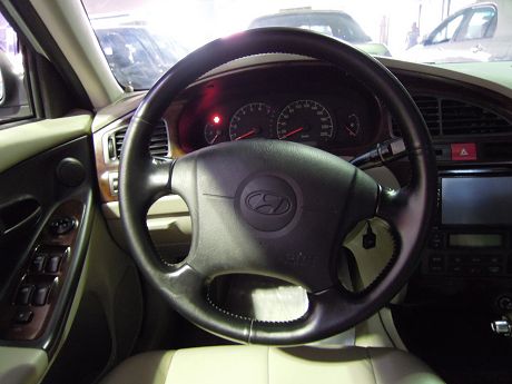 Hyundai 現代 Elantra 照片3