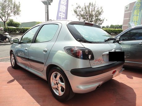 Peugeot 寶獅 206 照片10