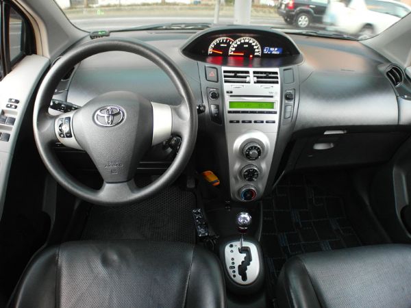 Toyota Yaris G版 照片5