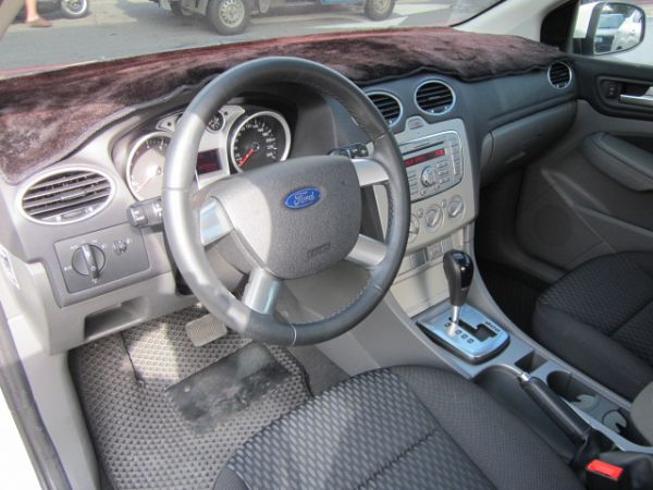 Ford Focus 一手車少跑 認證車 照片4