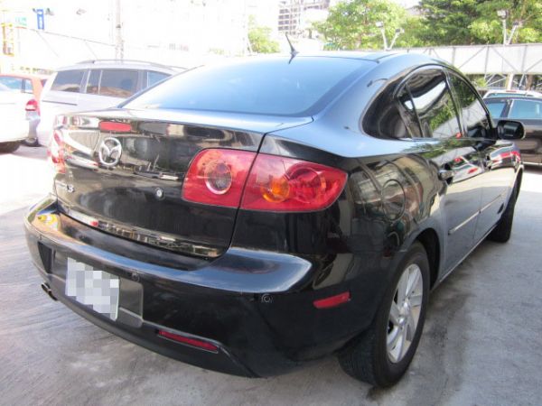 Mazda 3 1.6 黑 照片2