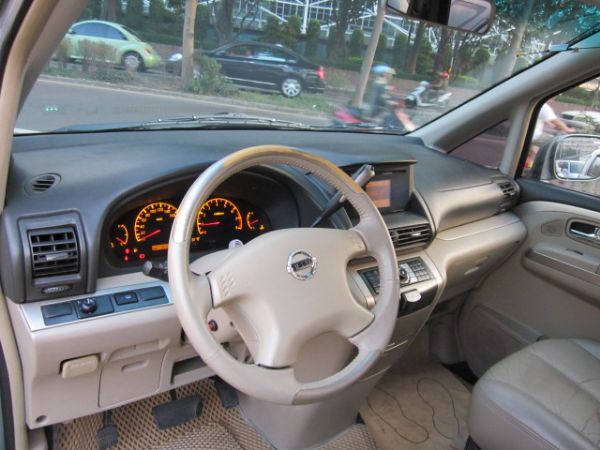 Nissan Qrv 8人座 2.5 綠 照片3