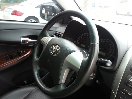 Toyota豐田 Altis 照片3