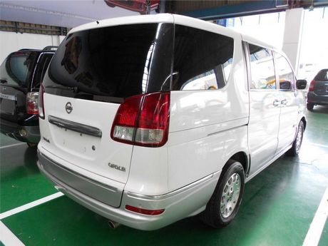 Nissan Serena QRV 照片10