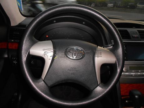 Toyota Camry 2.4 E版 照片5