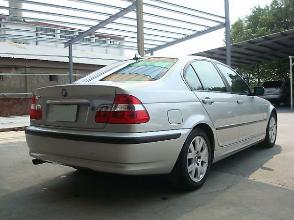 BMW 318I E46 02年 銀 照片9