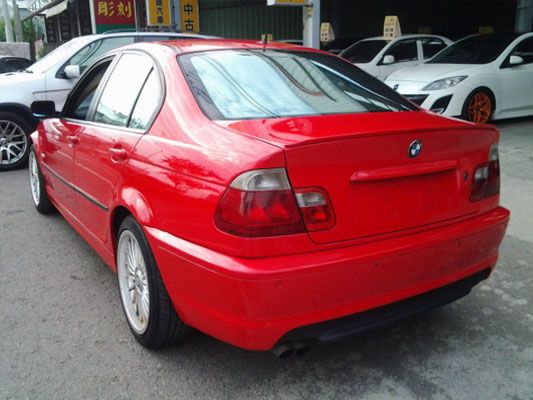 BMW 320I 紅 高鐵汽車 照片4