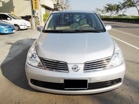 日產NISSAN TIIDA銀 高鐵汽車 照片2