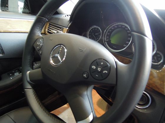 Benz 賓士 E 200 照片6