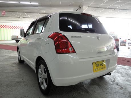 Suzuki 鈴木 Swift  照片10