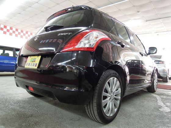 Suzuki 鈴木 Swift 照片10