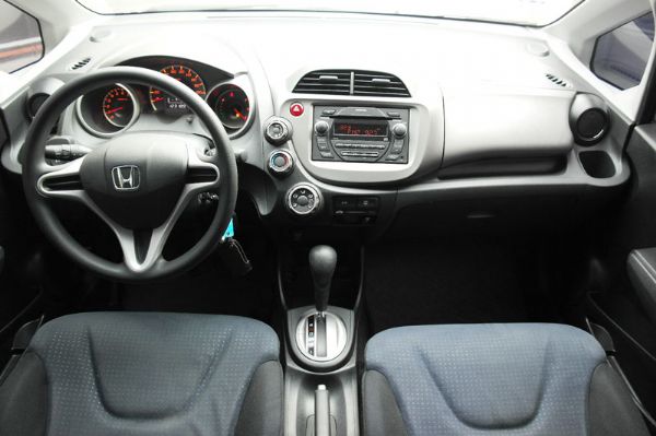 Honda Fit 銀 1.5 照片3