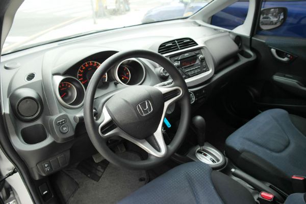 Honda Fit 銀 1.5 照片9