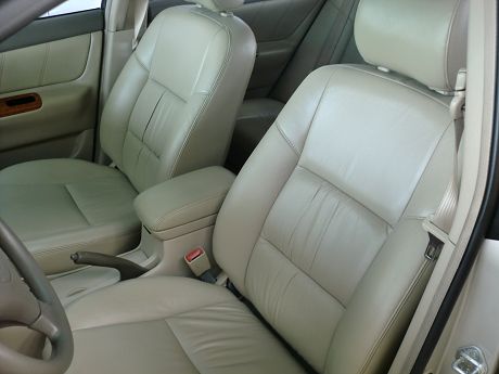 Toyota豐田 Altis 照片6