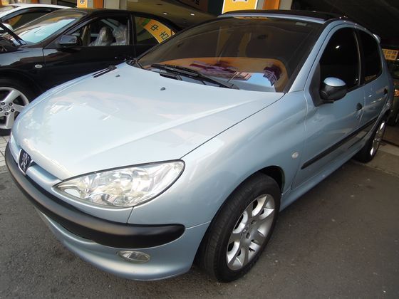 Peugeot 寶獅 206 照片1