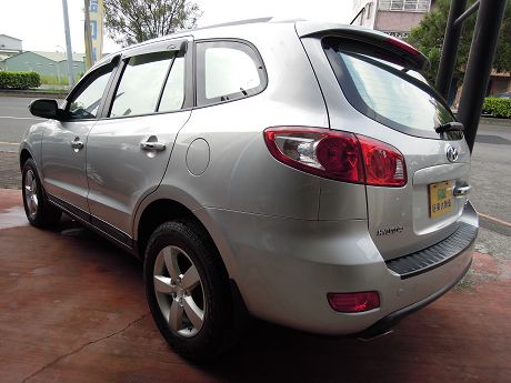 Hyundai 現代 Santa FE 照片10