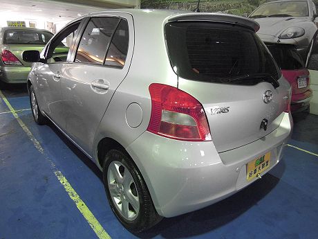 Toyota豐田 Yaris 照片10