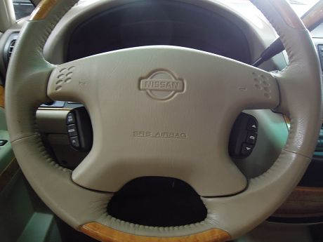 Nissan 日產 Serena QRV 照片6