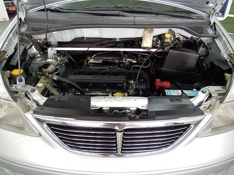 Nissan 日產 Serena QRV 照片9