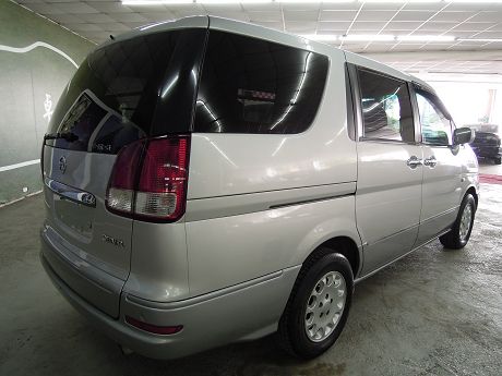 Nissan 日產 Serena QRV 照片10