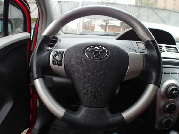 Toyota Yaris G版 省油小車 照片7