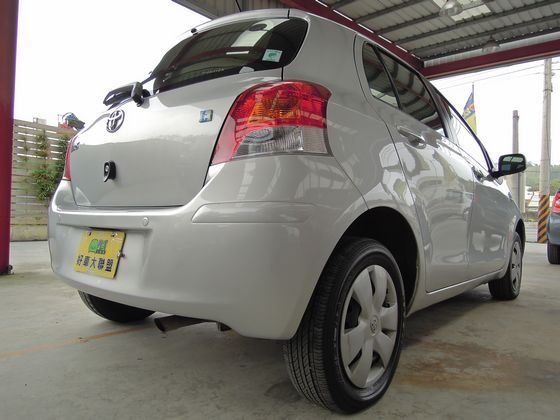 Toyota豐田 Yaris 照片10