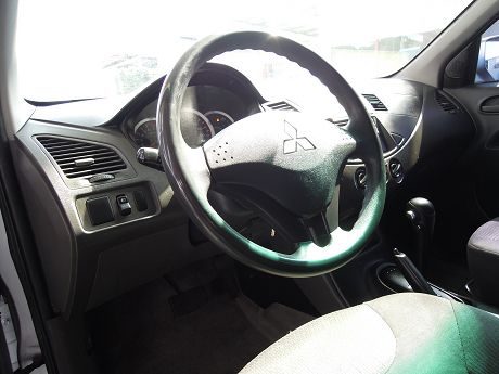 Mitsubishi 三菱 Zinger 照片5