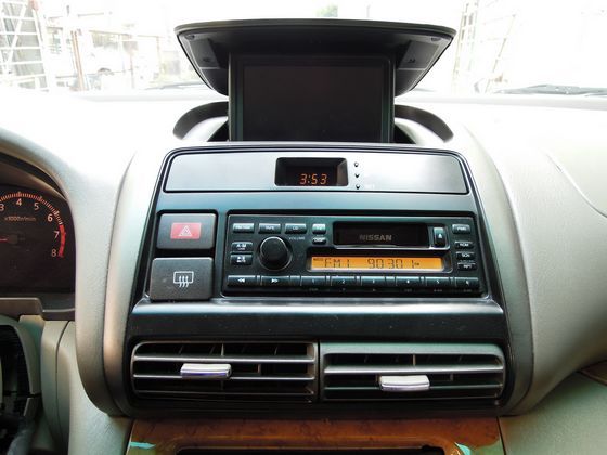 Nissan 日產 Serena QRV 照片9