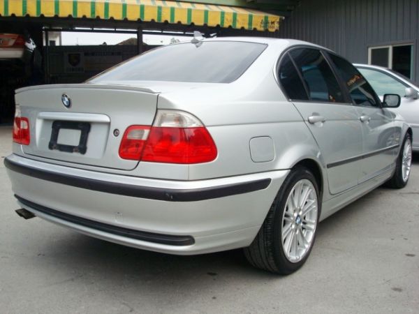 320I E46 BMW 01年2.0銀 照片9