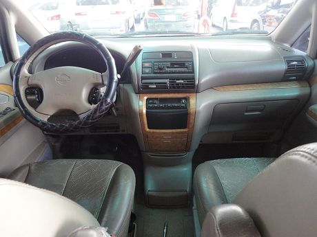 Nissan 日產 Serena QRV 照片2