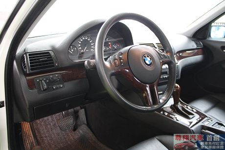 BMW 寶馬 318 2.0 照片4