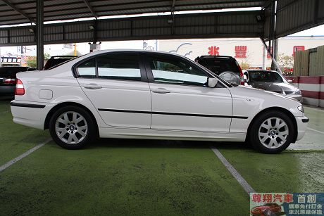 BMW 寶馬 318 2.0 照片7