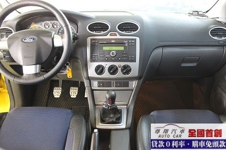 Ford Focus 5門 2.0 手排 照片3