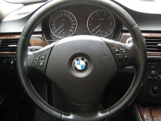 BMW 寶馬 3系列 320 照片5