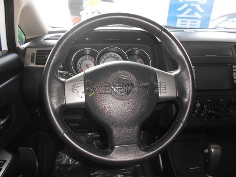 Nissan 日產 Tiida 照片5