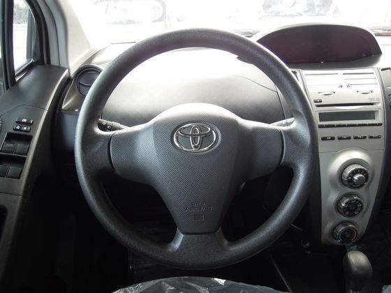 Toyota 豐田 Yaris 照片5