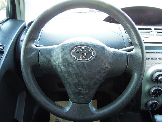 Toyota 豐田 Yaris 照片5