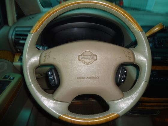 Nissan 日產 Serena QRV 照片6