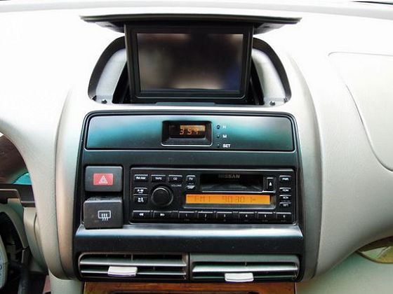 Nissan 日產 Serena QRV 照片4