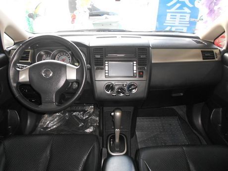 Nissan 日產 Tiida 照片2