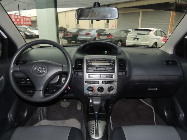 Toyota 豐田 Vios 白 1.5 照片2