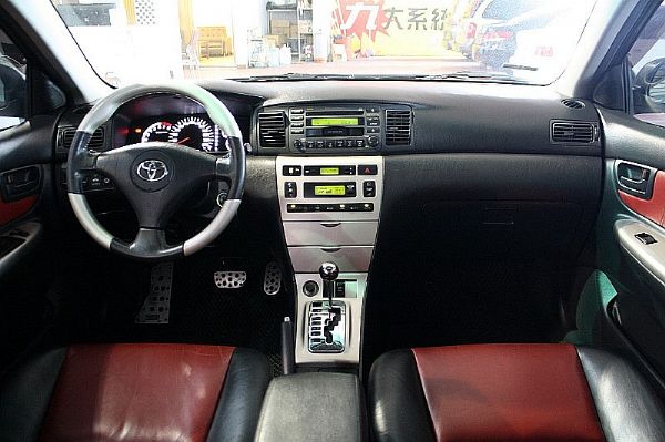 Toyota 豐田 Altis 1.8  照片3