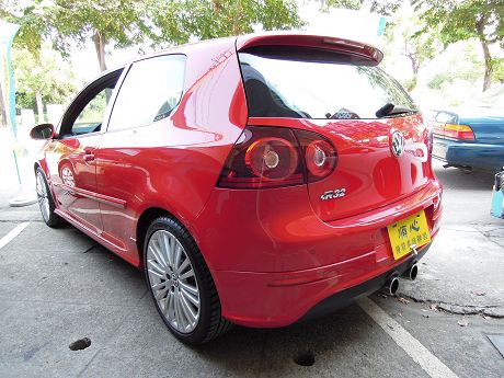 VW 福斯 Golf R32  照片10