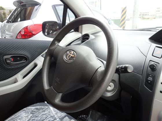 Toyota豐田 Yaris  照片3