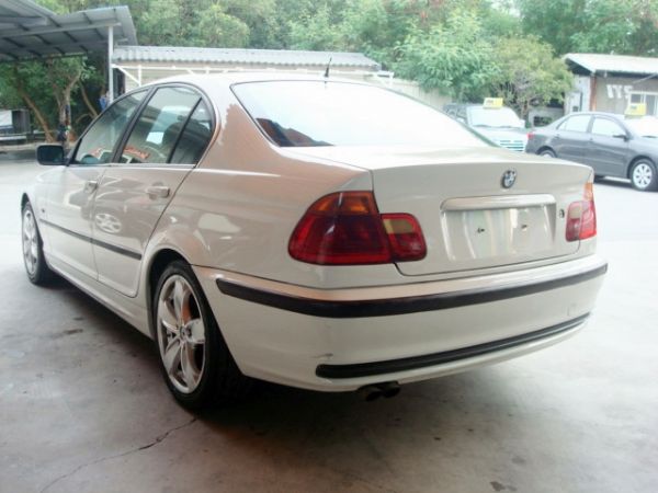 BMW 320I 1998年 2.0白 照片10