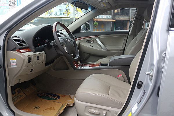 豐田 CAMRY 2.4G版 照片6